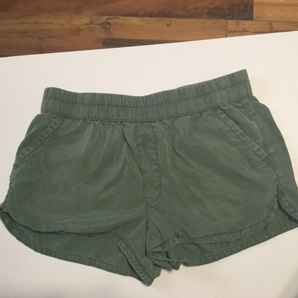 American Eagle green shorts size medium elastic waist the waist measures 16